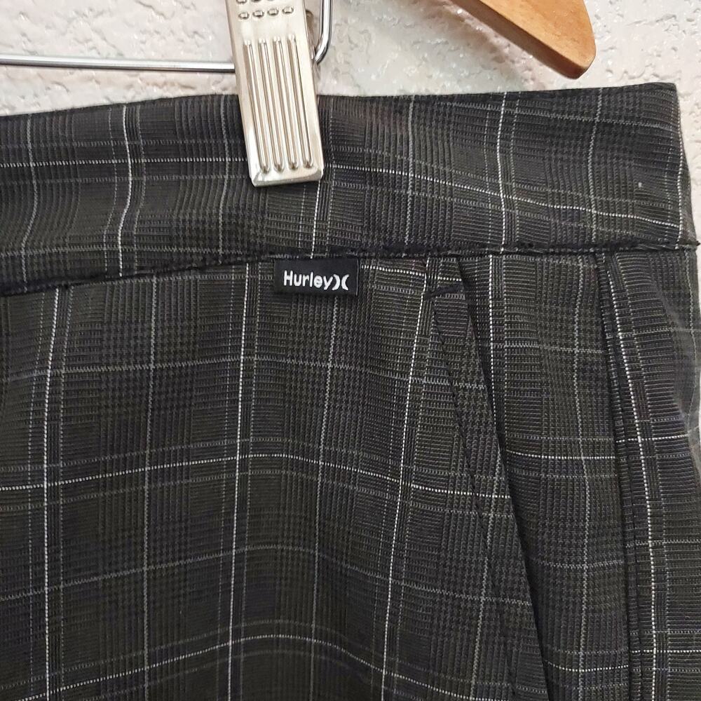 Hurley Black w/White Plaid Casual Shorts Size 38 - Picture 5 of 10